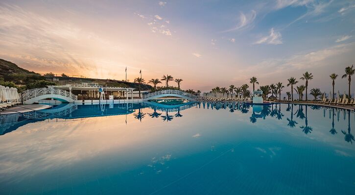 Acapulco Resort Convention SPA Hotel