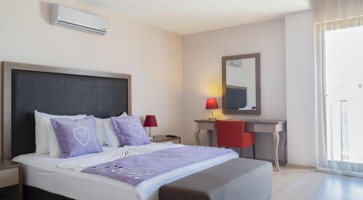 Ladies Beach Residence Suit Otel