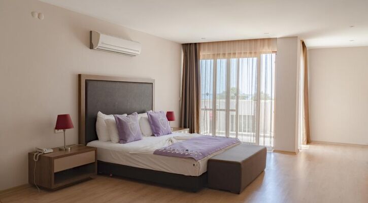 Ladies Beach Residence Suit Otel