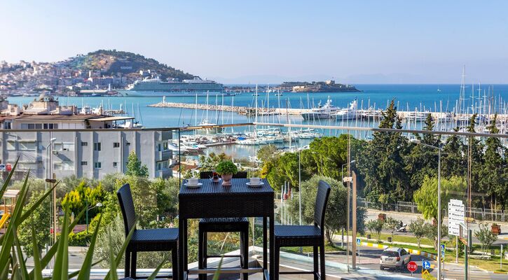 Marina Hotel Kuşadası & Suites