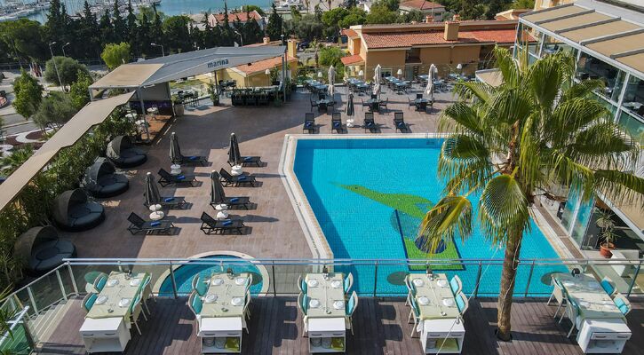 Marina Hotel Kuşadası & Suites