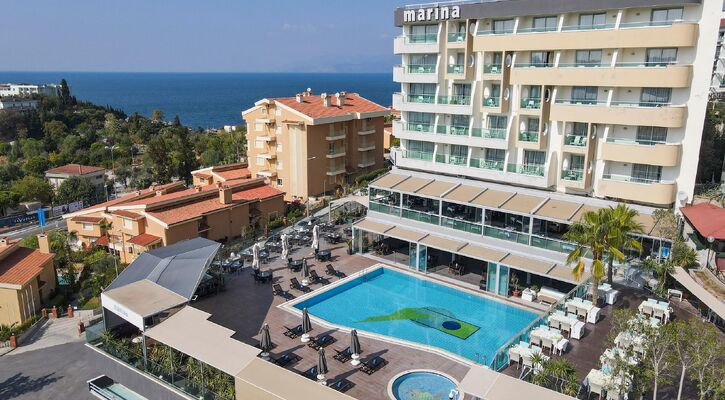 Marina Hotel Kuşadası & Suites