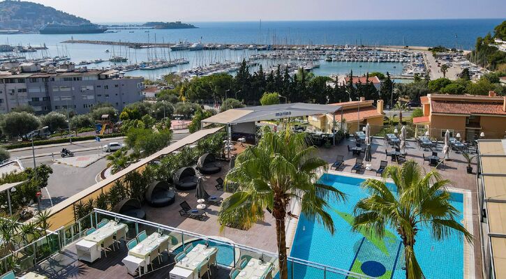 Marina Hotel Kuşadası & Suites