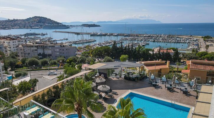 Marina Hotel Kuşadası & Suites