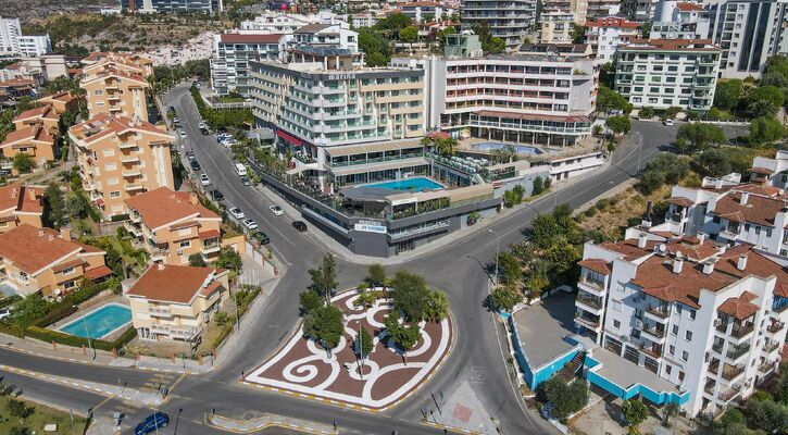 Marina Hotel Kuşadası & Suites