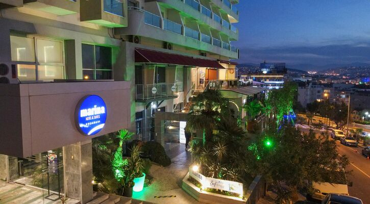 Marina Hotel Kuşadası & Suites