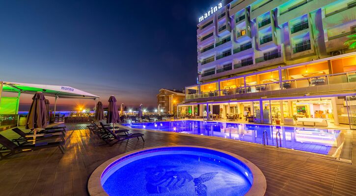 Marina Hotel Kuşadası & Suites