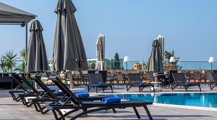 Marina Hotel Kuşadası & Suites