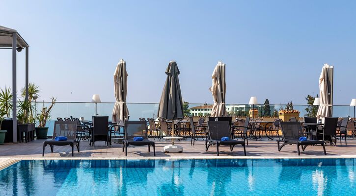 Marina Hotel Kuşadası & Suites